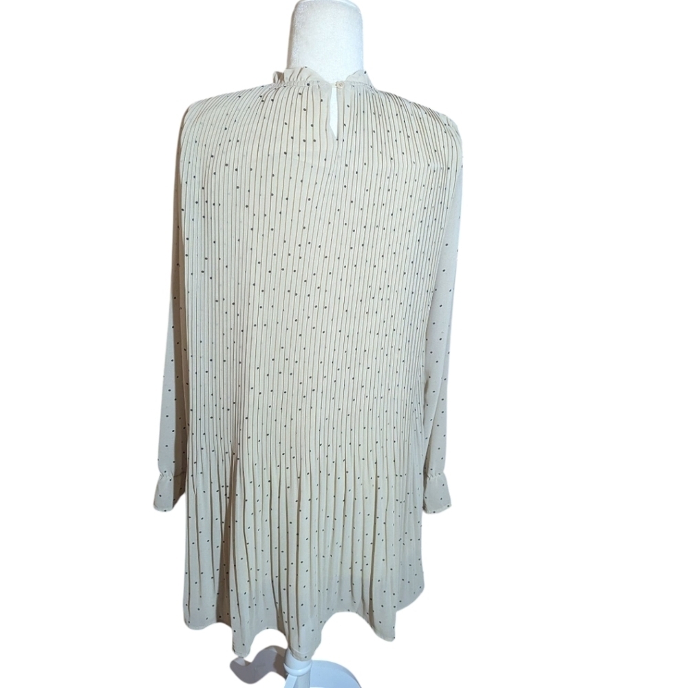 Mod Ref Beige Neutral Neutral Pleated Long Sleeve Chiffon Flowy Dress NWT Sz S - Picture 2 of 10